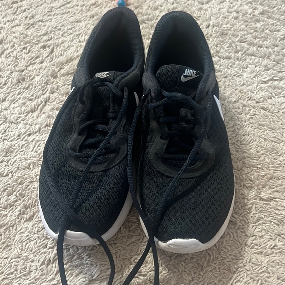 Black Nike